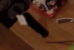 P01_05_right_bottle_73544_74450